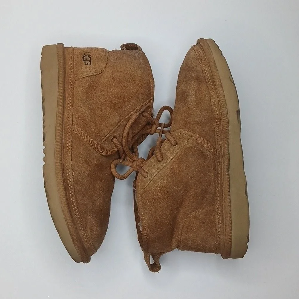 UGG Neumel Chukka Boots Kids Size 4 Chestnut Brown Suede Lace Up 1017320K‎